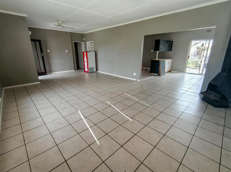 To Let Commercial Property for Rent in Prince Alfred Hamlet Western Cape